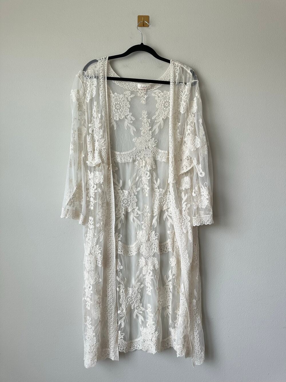 White Embroidered Lace Maxi Duster M/L Boho Romantic Bridal Beach Cover Up